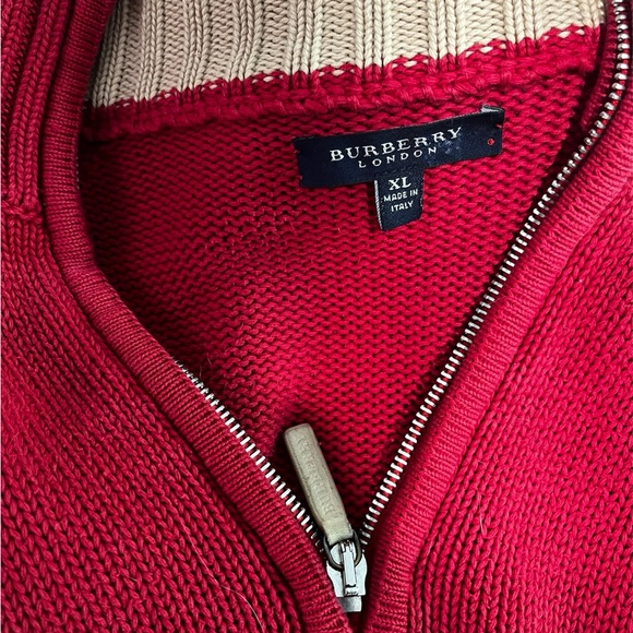 Authentic BURBERRY Sweater for Sale Amazing condition looks great with anything - Picture 4 of 4